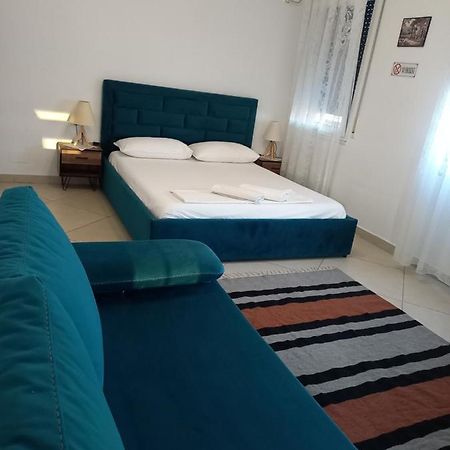 Guesthouse Bela 티라나 외부 사진