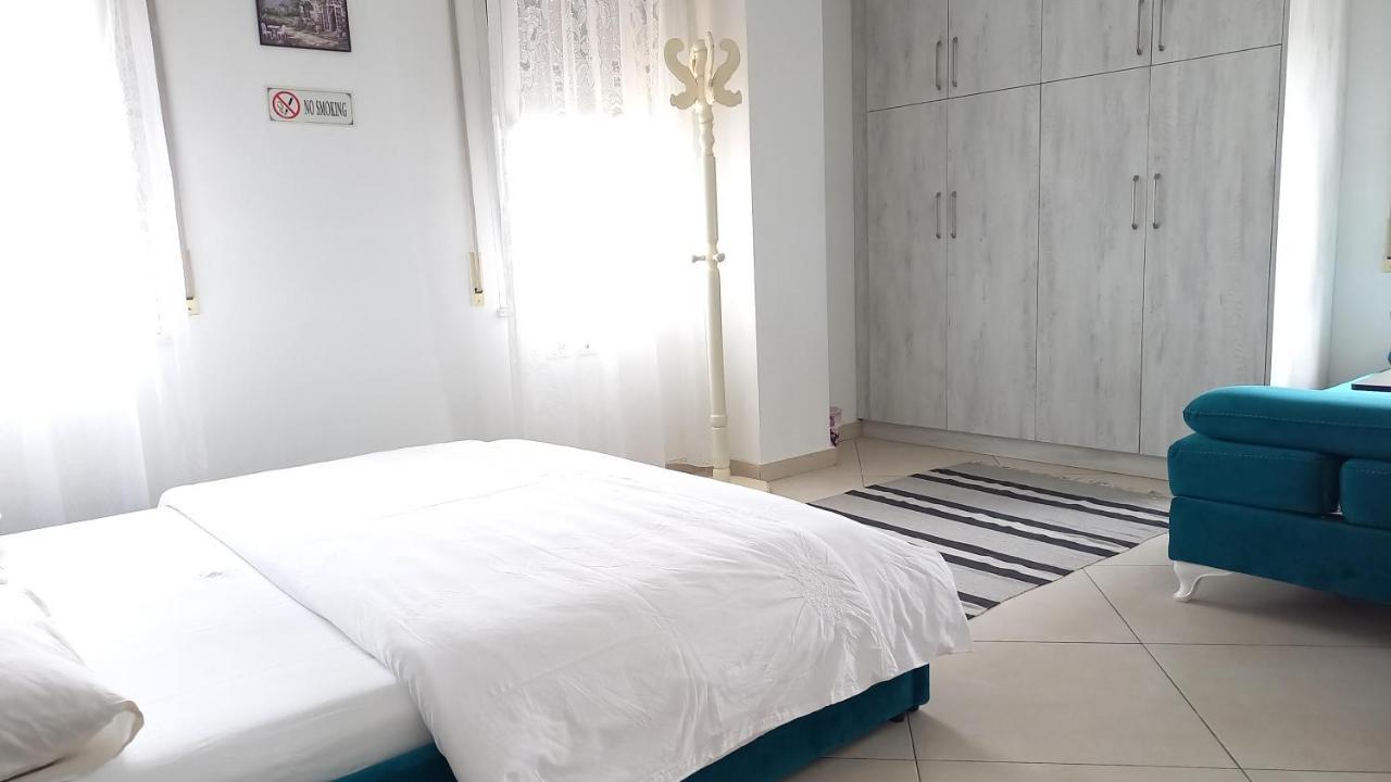 Guesthouse Bela 티라나 외부 사진