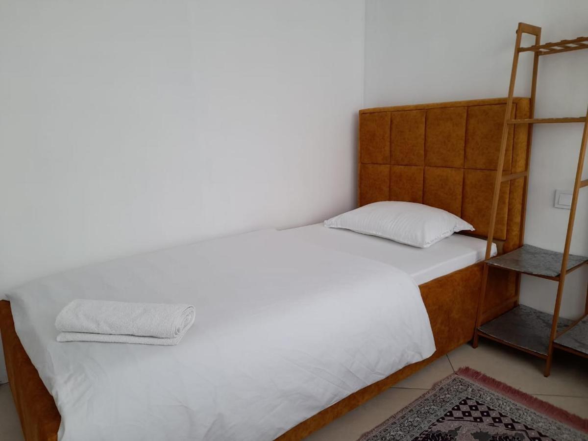Guesthouse Bela 티라나 외부 사진