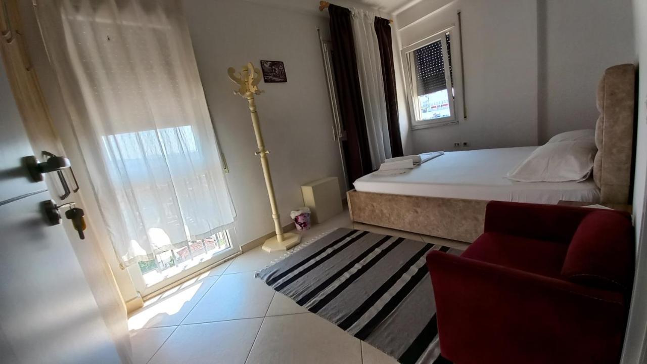 Guesthouse Bela 티라나 외부 사진