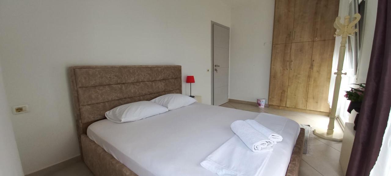 Guesthouse Bela 티라나 외부 사진