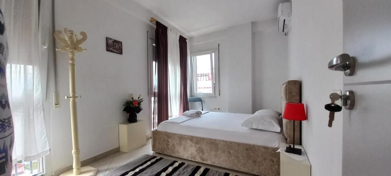 Guesthouse Bela 티라나 외부 사진